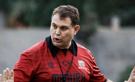 Pelatih Madura United Carlos Parreira Mundur, Seusai 10 Laga Tanpa Kemenangan - GenPI.co