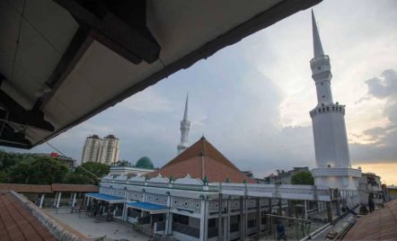 Rekomendasi Wisata Religi Jakarta, Memperdalam Spiritual di Masjid Luar Batang - GenPI.co