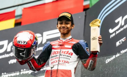 Kiandra Ramadhipa, Pembalap 16 Tahun Asal Indonesia yang Tembus Moto3 Junior 2026 - GenPI.co