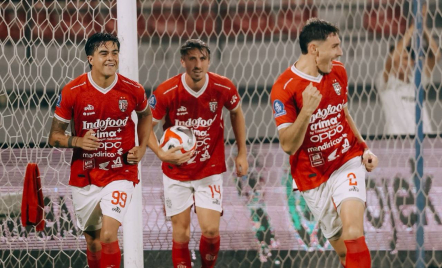 Link Live Streaming Super League Hari Ini Madura United vs Bali United: Ngotot - GenPI.co