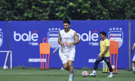 Persib Bandung vs Bali United, Frans Putros Siap Diturunkan Bojan Hodak - GenPI.co
