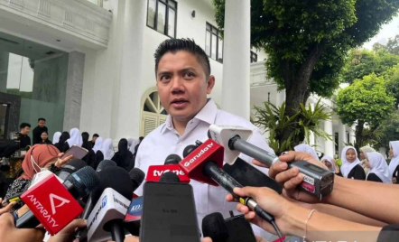 Teddy Indra Wijaya Mengaku Banyak Pekerjaan, Belum Simak Saiful Mujani - GenPI.co
