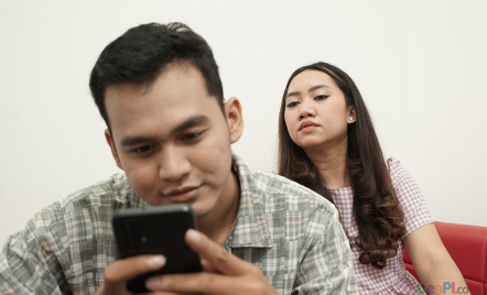4 Tips Jitu Saat Khawatir Pasangan Akan Selingkuh - GenPI.co