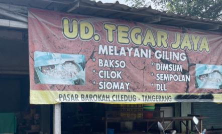Penggilingan Daging di Pasar Lembang Khawatir Bahan Bakar Naik - GenPI.co