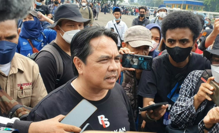 Ade Armando Bikin Pemerintah Repot, Kata Sekjen Kornas-Jokowi - GenPI.co