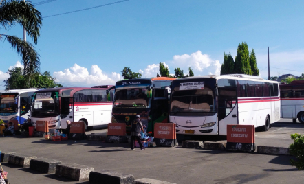Penumpang Arus Balik Lebaran Terminal Kampung Rambutan Menurun - GenPI.co