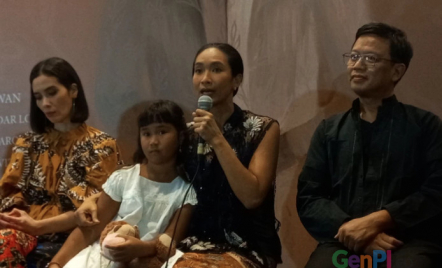 Happy Salma: Inggit Garnasih Ajarkan Perempuan Hadapi Masalah - GenPI.co