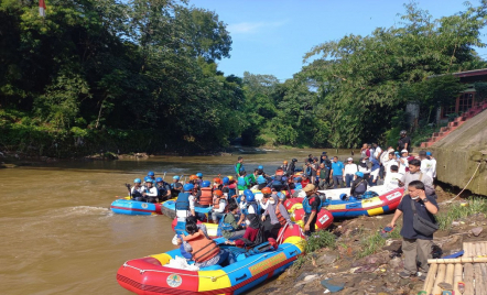 Aksi Bersih di Sungai Ciliwung Kumpulkan 1,35 Ton Sampah - GenPI.co