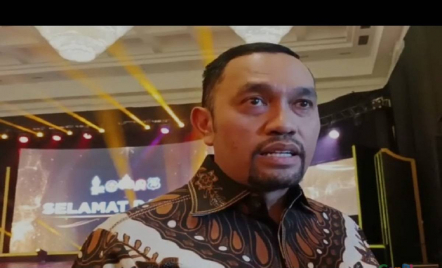 Adam Deni Salah Kaprah Melaporkan Ahmad Sahroni ke KPK - GenPI.co
