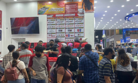 Yuk Berburu Helm Lelang di PRJ, Harga Mulai Rp100 Ribu! - GenPI.co