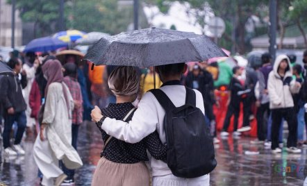 Sejumlah Kota Besar di Indonesia Diguyur Hujan, Semua Warga Diimbau Waspada - GenPI.co