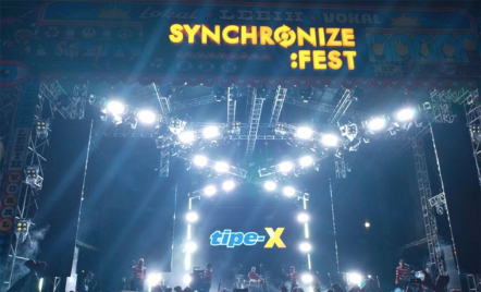 Tipe-X Ajak Penonton Goyang Bersama di Synchronize Fest 2022 - GenPI.co