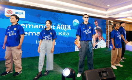 Bentuk Apresiasi kepada Timnas Indonesia, AQUA Luncurkan Jersei Pemain Ke-12 - GenPI.co