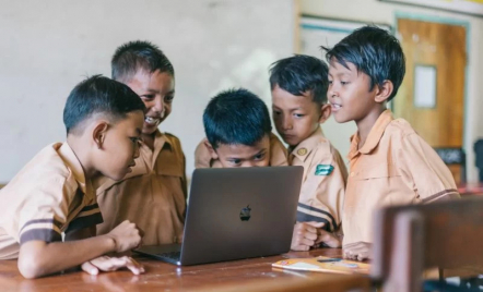 Hidup Tak Normal, Ini Bahaya Pornografi pada Anak - GenPI.co Bali