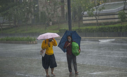 Warga Banten Diminta Waspada Hujan Lebat pada Siang Hari - GenPI.co Banten