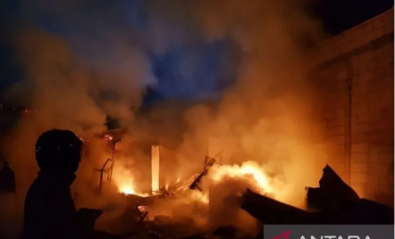Bengkel Kebakaran di Tangerang, 1 Meninggal saat Tidur - GenPI.co Banten