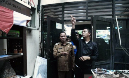 Hangus Terbakar, Gedung Diskoperindag Kota Serang Akan Dibongkar - GenPI.co Banten