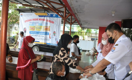 Ingat, Lur! Ini Jadwal Operasi Pasar Minyak Goreng di Cilacap - GenPI.co Jateng