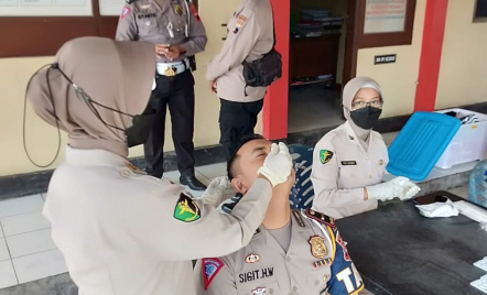 Rampung Operasi Ketupat Candi, Ratusan Polisi Blora Tes Antigen - GenPI.co Jateng