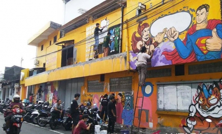 Puluhan Seniman Magelang Bikin Mural Ayo Rukun di Jl Pajajaran - GenPI.co Jateng