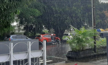 Hujan Ringan Guyur Jawa Tengah Bagian Selatan di Musim Kemarau, Begini Penjelasan BMKG - GenPI.co Jateng
