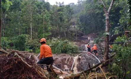 Banjir dan Longsor Landa Borobudur, 2 Rumah Warga Rusak - GenPI.co Jateng