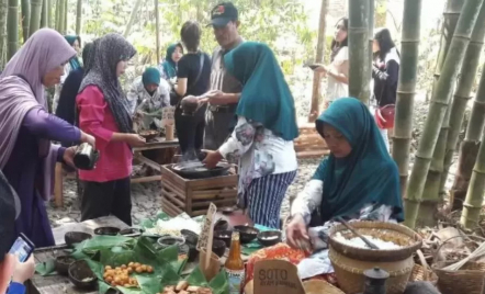 5 Pasar Tradisional Unik di Jawa Tengah yang Wajib Dikunjungi - GenPI.co Jateng