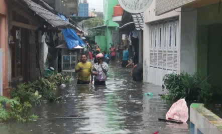 Hujan Deras Bikin Kota Solo Banjir, Begini Kondisinya - GenPI.co Jateng