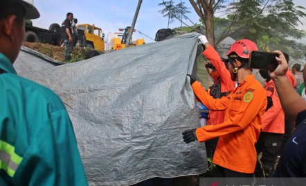 Begini Kronologi Kecelakaan Maut Tol Semarang, Diduga Rem Blong - GenPI.co Jateng