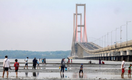 Pengumuman, Jalur Roda 2 Jembatan Suramadu Tutup Hingga Awal 2023 - GenPI.co Jatim