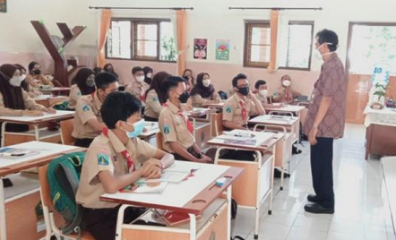 SMA di Kota Malang Gelar PTM 75 Persen, Ternyata ini Alasannya - GenPI.co Jatim