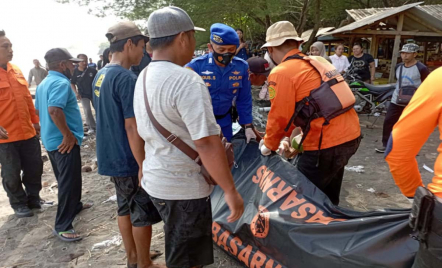 Bapak dan Anak Hilang di Pantai Pundak Blitar Ditemukan Tim SAR - GenPI.co Jatim