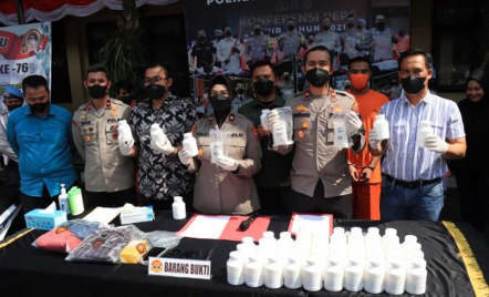 Polisi Tangkap Residivis Pengedar Pil Koplo, Meresahkan Warga - GenPI.co Jatim