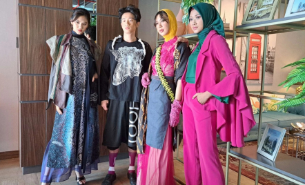 Digelar Bulan Depan, Surabaya Fashion Parade jadi Panggung Desainer Lokal - GenPI.co Jatim