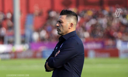 Manajemen Arema FC Belum Putuskan Pengganti Javier Roca - GenPI.co Jatim
