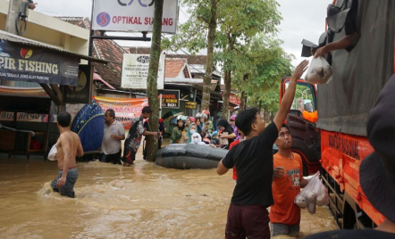 Banjir di Trenggalek Nyaris Lumpuhkan Aktivitas, Ternyata ini Penyebabnya - GenPI.co Jatim