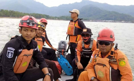 Remaja Tenggelam di Pantai Prigi Belum Ketemu, SAR: Area Pencarian Diperluas - GenPI.co Jatim