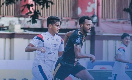 Hasil Liga 1 2022-2023, Arema FC vs Dewa United 0-0 - GenPI.co Jatim