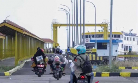 Pelabuhan Jangkar Situbondo Tambah Jadwal Penyeberangan Saat Mudik, Tujuan Pulau Raas - GenPI.co Jatim