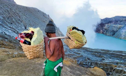 Pembayaran Tiket Masuk Wisata Kawah Ijen Mulai Layani Nontunai - GenPI.co Jatim