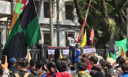 5 Tuntutan Mahasiswa Saat Demo di Kota Malang - GenPI.co Jatim