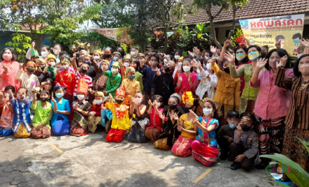 Cara SD dan SMP Brawijaya Malang Peringati Hari Kartini, Meriah! - GenPI.co Jatim