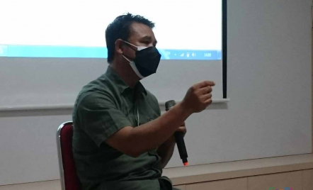 Siaran TV Analog Dimatikan, 32 Ribu Warga Miskin Surabaya Terima STB - GenPI.co Jatim