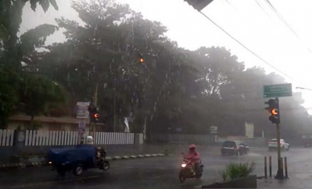 Hujan Disertai Petir Berpotensi Terjadi di Yogyakarta Hari Ini - GenPI.co Jogja