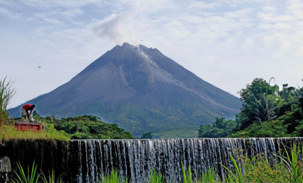 BPPTKG Catat Merapi Alami 10 Kali Gempa Guguran, Selasa 18 Oktober - GenPI.co Jogja