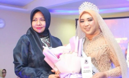 Keren, Alda Swarni Dewi Jadi Putri Hijab Kalbar 2022 - GenPI.co Kalbar