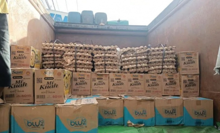 9.900 Telur dari Pinsar Kalbar Disalurkan untuk Warga Terdampak Banjir - GenPI.co Kalbar