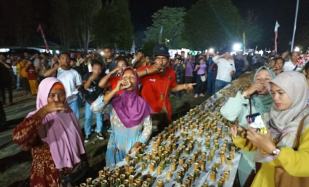 Madu dalam 3.500 Cangkir Bambu Menjadi Suguhan dalam Festival Danau Sentarum - GenPI.co Kalbar