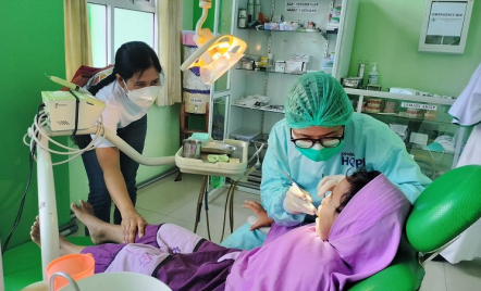 92 Anak Panti Asuhan di Pontianak Dapat Perawatan Gigi Gratis - GenPI.co Kalbar