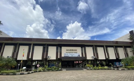 Pelajar Jadikan Museum Kalbar Tempat Kunjungan Favorit Edukatif - GenPI.co Kalbar